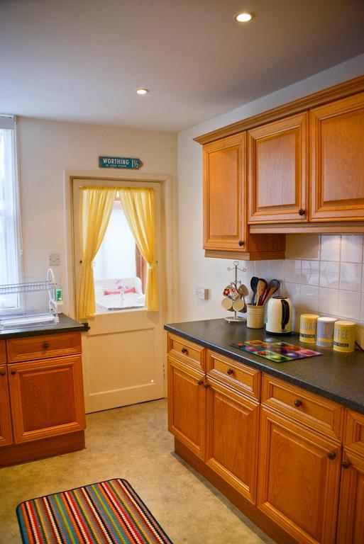 Queens Apartment Worthing Exterior foto